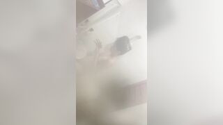 Lên cho ae clip quay lén cô gái siêu đẹp