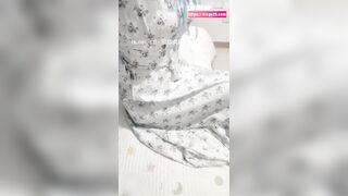 Chịch con gái 19 tuổi còn mắc cỡ