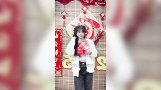 nyc đăng ảnh nude từ 2023 thu hoài 2k7