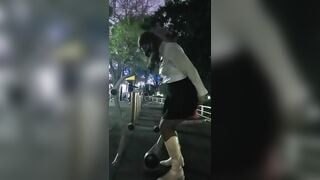 Thủ dâm ở công viên bị người lạ phát hiện
