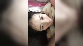 Nhét con cu 17 cm vào mồm bà chị say sỉn bú cu xong còn khẩu dâm