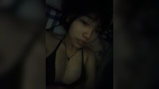 Em gái tomboy lồn múp nhiều nước phần 2