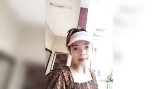 Cô giáo mầm non show hàng 28