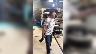 Không biết tuyển e nó về là để sửa xe hay sửa cu nữa lồn múp tnay cơ mà