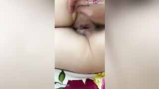 Vạch lồn bà mẹ say rượu khi vừa địt bố xong, mấy bố đi chs ms dàm vào sờ