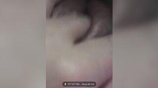 Cháu Gái nứng lồn call zalo móc lồn cho dượng xem