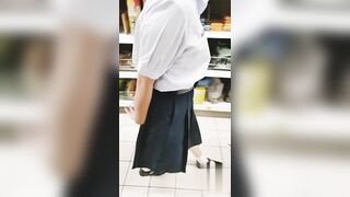 Em Sinh Viên Thích Khoe Hàng Vào Siêu Thị Thủ Dâm
