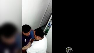 Bác sĩ bị bắt quả tang đụ bệnh nhân