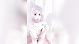 E gái cosplay