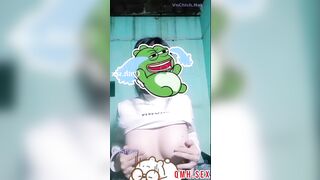 Bé Trúc Linh2ka8 đang nhảy khiêu dâm cho thg bồ xem thì bị mẹ gank phát hiện