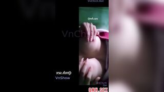 Bé Trúc Linh2ka8 đang nhảy khiêu dâm cho thg bồ xem thì bị mẹ gank phát hiện