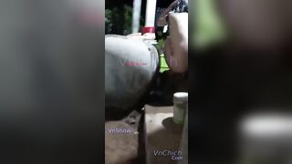 Qua nhà rủ MBBG đi chs thì phát hiện tắm ko khoá cửa nên Hiếp dâm luôn