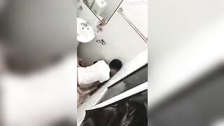 Quay lén, E gái uống say bị hiếp dâm r bỏ xó trong WC hiện côn an đang điều tra