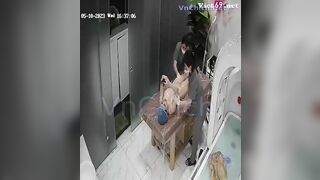 Hack camera, E học sinh vừa to đi massage bị nhân viên cưỡng hiếp sờ mó
