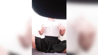 Em Sinh Viên Năm Nhất Chap 1 - Về Tới Nhà Đã Thủ Dâm Liền Rồi!!!