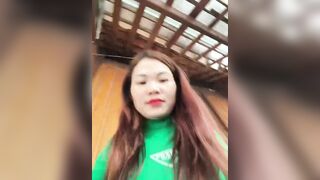 Emily 9xx thủ dâm trong tolet bắn nước tung tóe 5