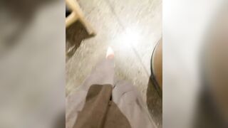 Em Gái Live Show Hàng - Thủ Dâm Nơi Công Cộng Phần 9