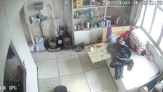 (Hack Cam) Người Dì Ở Nhà Vắng Dượng Nên Đã Thủ Dâm