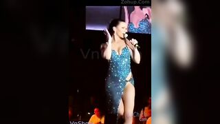 Các thánh soi vào đây, Mấy e ca sĩ tây h bạo vl ko mặc quần lót đi diễn