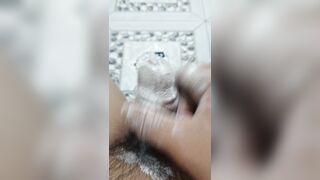 Theo yêu cầu hành hạ con cu bằng kem đánh răng