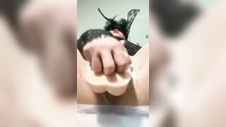 Em china lồn to thủ dâm lên đỉnh nước bắn tung tóe 3