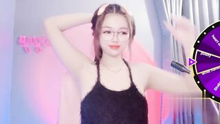 (Orri Show) Idol Có Cái Lồn Hồng Đẹp Không Lông Thủ Dâm Gây Nứng Quá P3