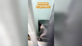 siêu phẩm quay lén chị hàng xóm dăm đãng chuyên gạ mấy anh giao hàng ủi nhau 😱