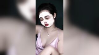 live tt mà bận đồ vậy làm mấy anh nứng