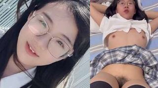 Con Gái Ngoan Của Mẹ Lại Là Con Đĩ Dâm Đãng Trên Giường Cùng Bạn Trai
