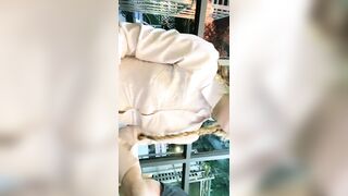 Thiên thần tuyệt thế tóc vàng đi ăn nhưng nứng lồn gạ bạn trai