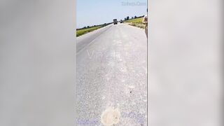 Say nắng, MBBG việt lột đồ thủ dâm móc lồn gạ nhà báo giữa đường