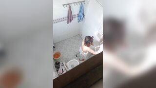Quay lén dỉ dì ti bự