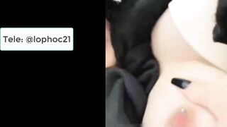 Sex vụng trộm cô bạn đã có ny rảnh là lại khoe vú với mông