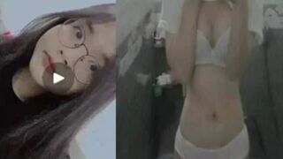 Em sinh viên nghe lời bạn trai Sex đổi quà