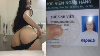 Clip sex sinh viên khoe vòng 3 làm bạn nứng
