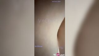 Còn chị nứng lồn, Bât thg e vừa đi học về hiếp dâm mình thg e chim còn chx lột bao