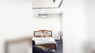 một chấm 737