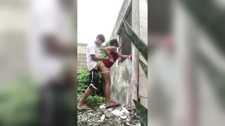 HẸN ĐƯỢC BÀ CHỊ HÀNG XÓM RA BỜ RÀO
