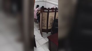 Cô này múp