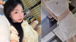 Em Học Sinh Cấp 3 Bướm Non chảy nước khi chịch nhau