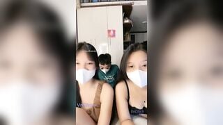 Tiếp tục em trai hàng xóm may mắn địt miễn phí hai em gái xinh MMlive hana lồn hồng k