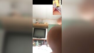 Call cùng bé gái lông bướm mới nhú