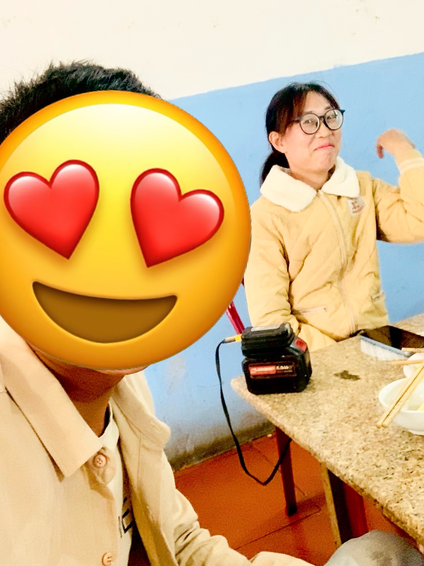 Vợ thằng em ở gần buôn hồ . Ace nào muốn xem ib mình nhé full clip mấy tập .