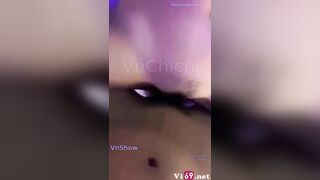 Vừa đi diễn về, Nữ MC bị a nhà báo đè ra hiếp xé đồ văng tung tóe
