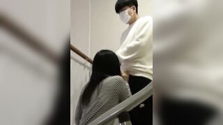 2 tụi bây lén lút trong phòng hồi sức lúc cô ý tế ở trường đi vắng hả!