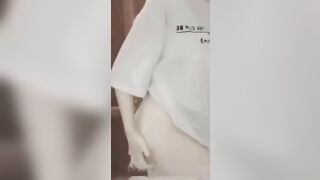 Clip sex nữ sinh Lâm Kim Thư 2ka8 háng rộng gầm cao