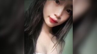 Nguyễn Ngọc Hân 2KA8 lớp trưởng 11A lộ clip sex