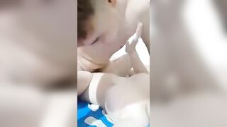 Rủ bạn trai đến nhà làm tình thầm kín