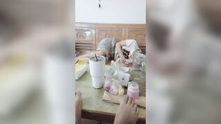 Cô e vợ còn trinh