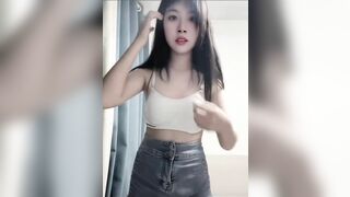 bé Bảo Khanh 2ka9 chào mí anh!